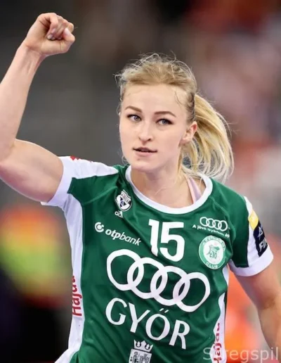 Stine Oftedal célébrant son but