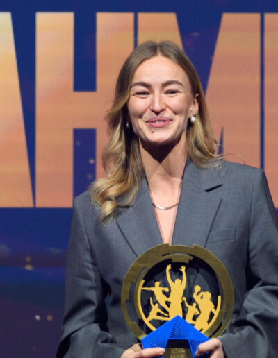 Stine Oftedal avec son trophée de MVP