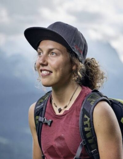 Laura Dahlmeier en promenade en montagne